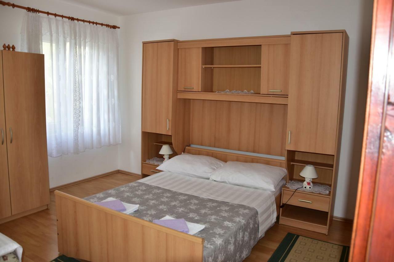 Apartmani Novosel 실로 외부 사진