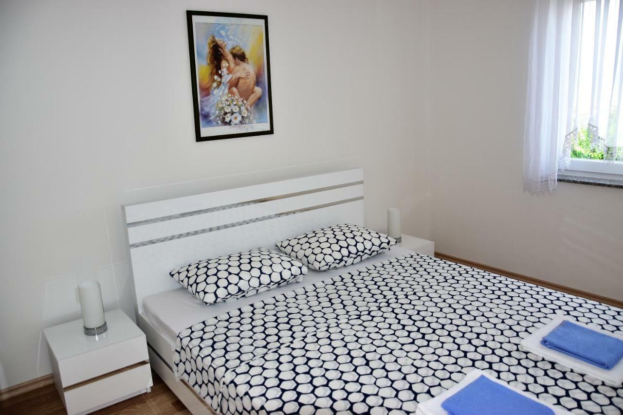 Apartmani Novosel 실로 외부 사진